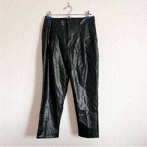 Express NWT Size Medium Black Faux Leather High Rise Pleated Pants Trousers